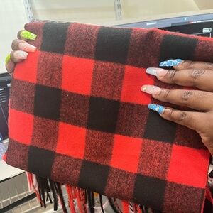 Mrs Marilyn's Bundle (2 red scarves, 1 pink)